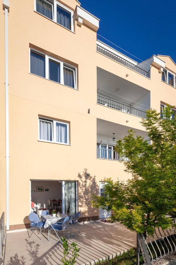 Apartments Galic พอดโกรา ภายนอก รูปภาพ