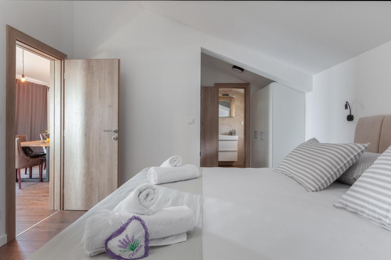 Apartments Galic พอดโกรา ภายนอก รูปภาพ